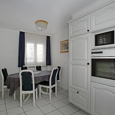 Baron / Baronesse Apartments Leukerbad Room photo