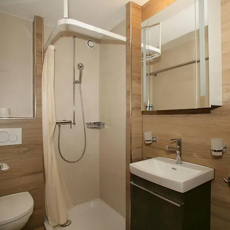 Baron / Baronesse Apartments Leukerbad Room photo